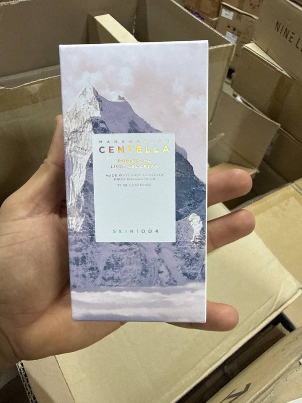 مرطب تقليص المسام من سينتلا 