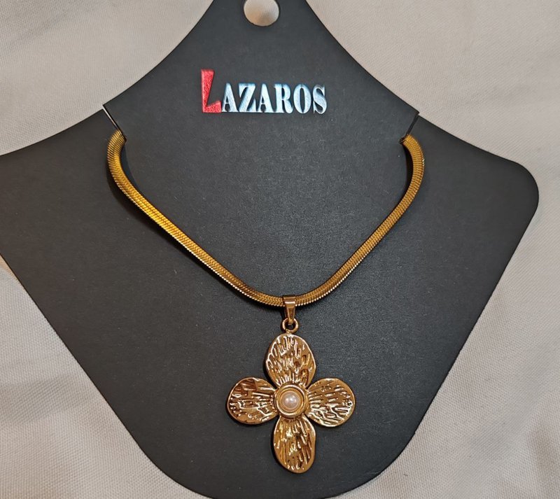 قلادة LAZAROS