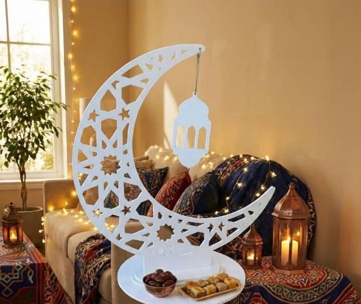 هلال رمضان كبير