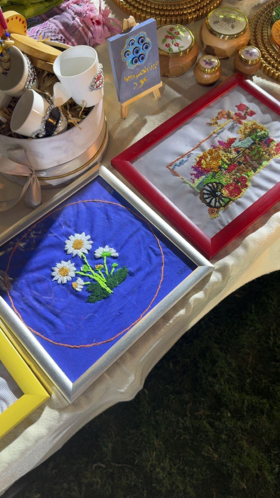 لوحات التطريز